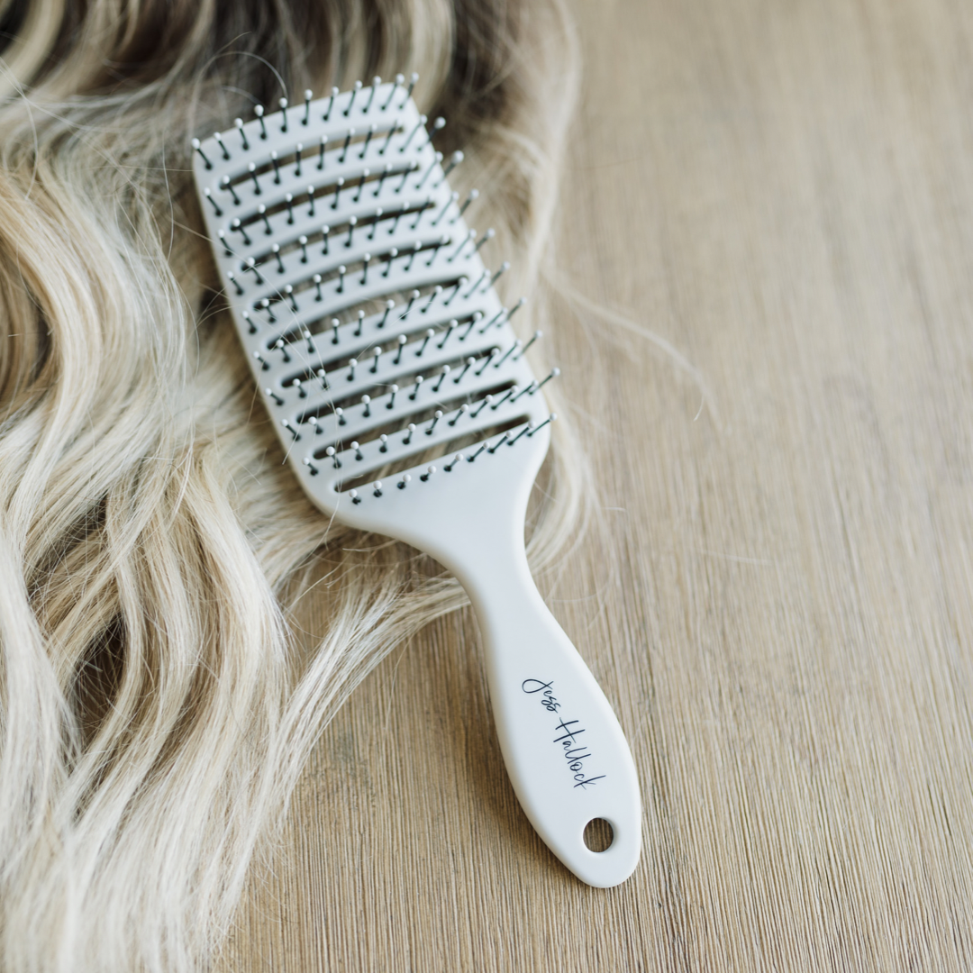 Jess Hallock DeTangler Brush